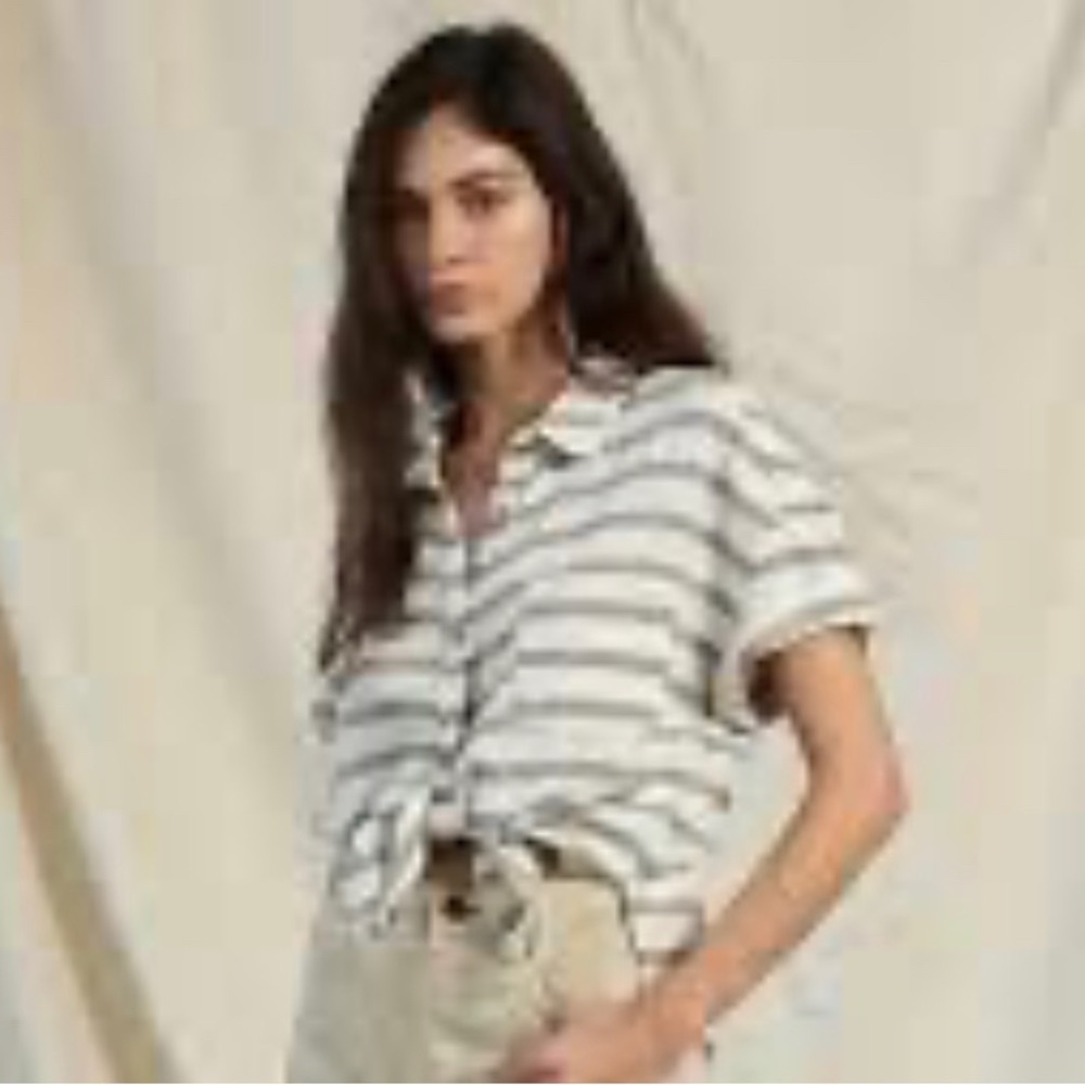 Chicos Linen No Iron Tan White Button Down Preppy Coastal Top Size 1 Medium/10 - Picture 2 of 7